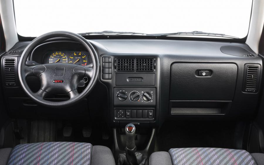  Seat Ibiza 3-Door 1993 года  (фото 2 из 4)